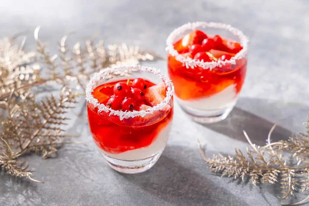 プルマン東京田町が贈る甘く贅沢な「クリスマスアフタヌーンティー」ジンジャーブレッドマンやクリスマスギフトのミニケーキがホリデーシーズン限定登場 画像 4