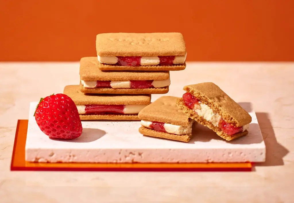 とろける苺のクリスマス。いちごスイーツ専門店「VERY RUBY CUT」から、聖夜を彩る真っ赤なスイーツ缶が登場 画像 4