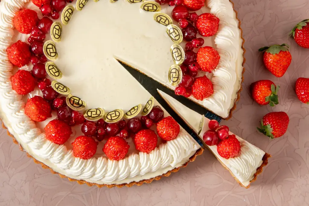 甘く華やぐ冬。艶やかいちごのケーキで満たす、小さな幸せ。神戸の洋菓子屋「PATISSERIE TOOTH TOOTH」より、11月20日（木）スタート。 画像 5