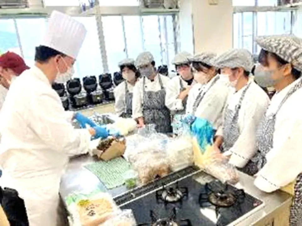 E8 北陸道　南条SA（上下）で奥越明成高校と共同開発メニュー販売 画像 1