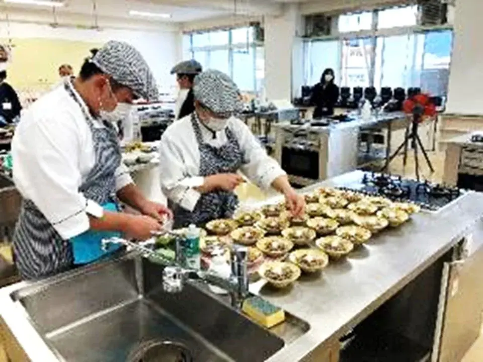 E8 北陸道　南条SA（上下）で奥越明成高校と共同開発メニュー販売 画像 3