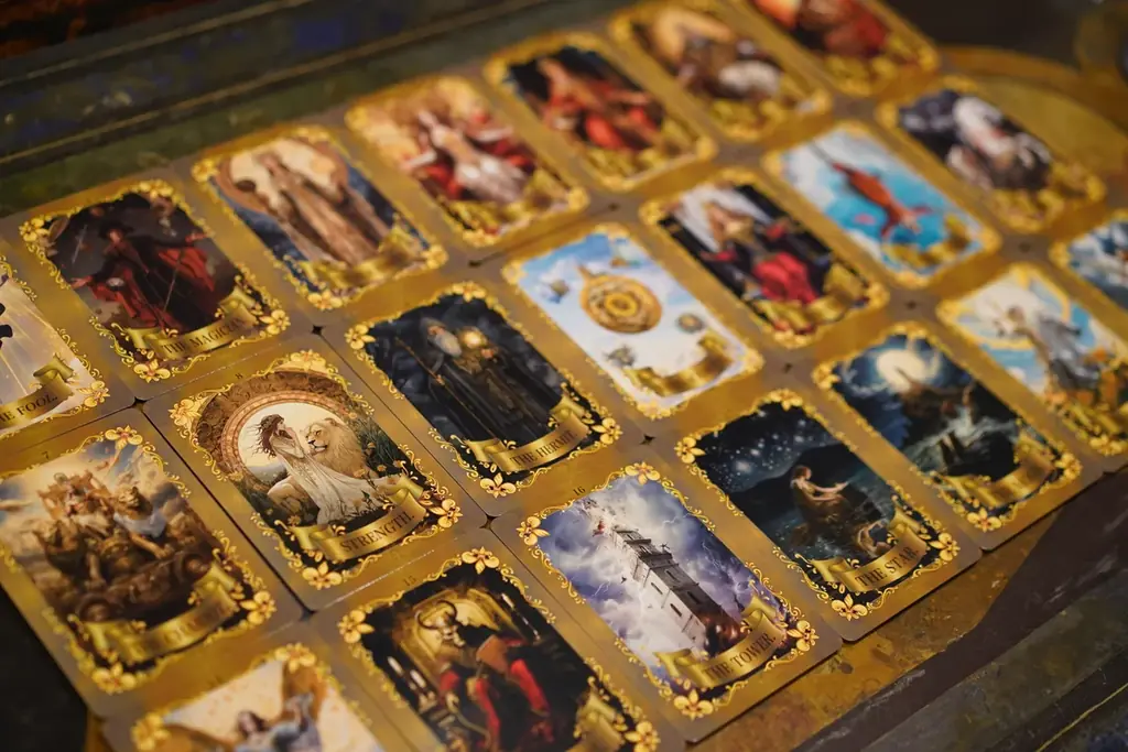 メディチ家プリンセス公認タロットカード、支援総額5,000万円突破！── CAMPFIREデイリーランキング総合1位を獲得、12月14日まで実施中 画像 4