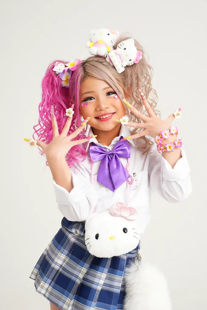 【ドン・キホーテ、アピタ、ピアゴ】限定販売ブランドGRAN EGOIST 25秋冬アイテム第2弾の発売を記念し、人気eggモデル・KOGYARUをお迎えしてサイン＆写メ会イベント開催!! 画像 7