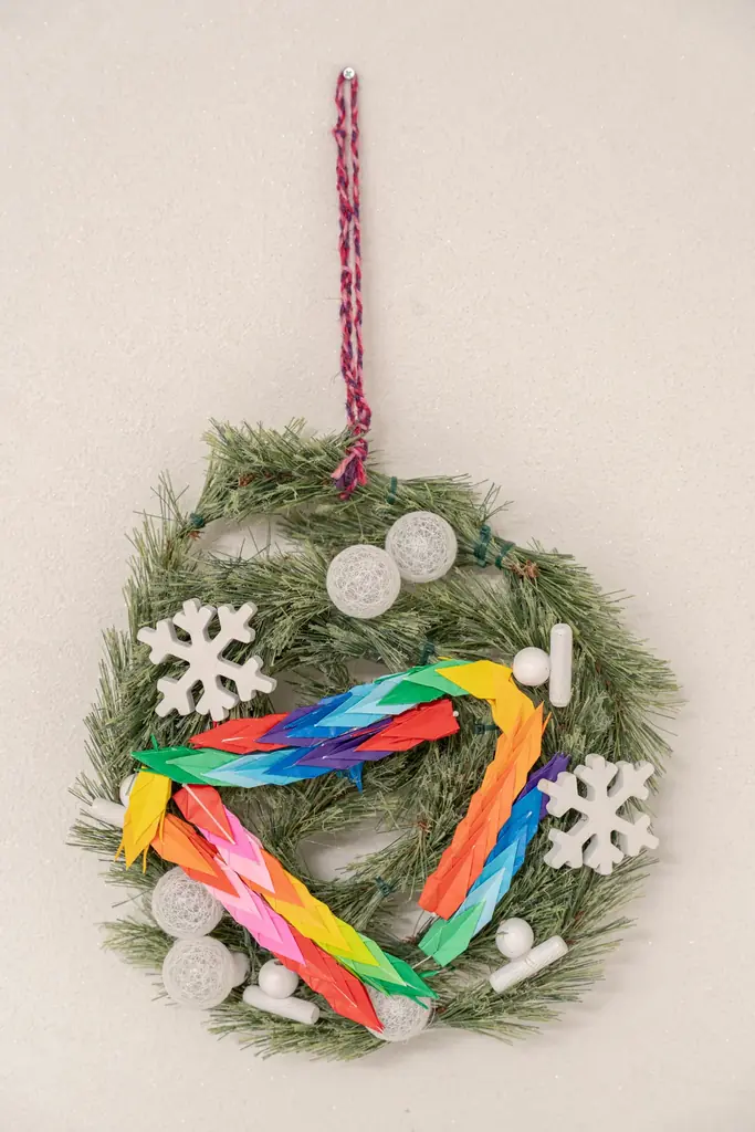 TCB東京中央美容外科、長崎市で開催される「平和の折り鶴クリスマスリース作りコンテスト」に作品13点を出品 画像 3