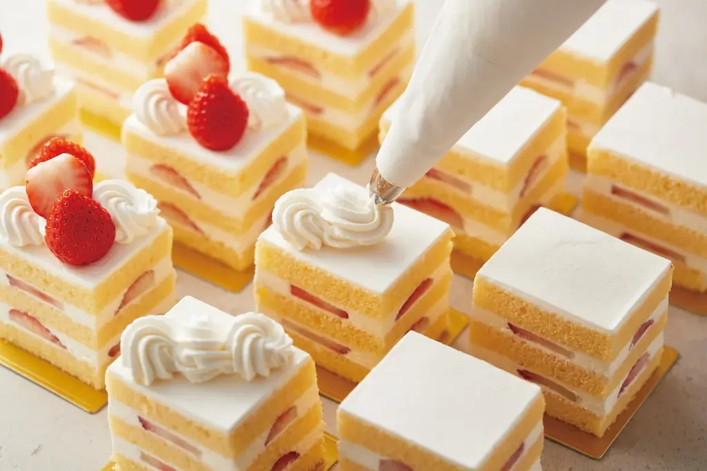 【アンテノール】が11月20日(木）JR品川駅構内「エキュート品川」に期間限定出店いたします！人気の焼き菓子を詰め合わせた限定のギフトをご用意しております。 画像 1