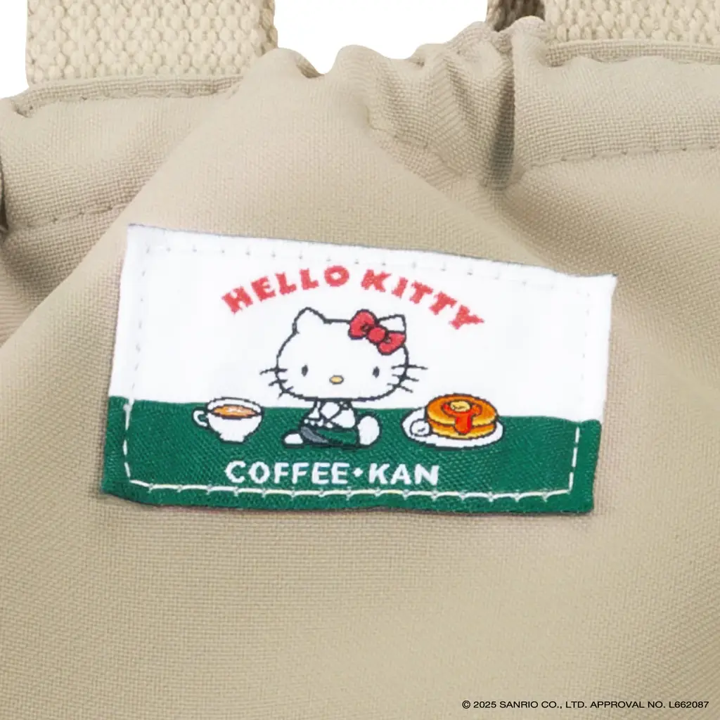 1974年誕生の「ハローキティ」と1970年誕生の『珈琲館』が初コラボ デビュー当時のハローキティのデザインがベース！「ハローキティ×珈琲館 ハッピーバッグ2026」を11月13日より予約開始 画像 3