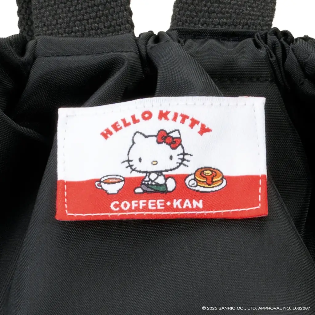 1974年誕生の「ハローキティ」と1970年誕生の『珈琲館』が初コラボ デビュー当時のハローキティのデザインがベース！「ハローキティ×珈琲館 ハッピーバッグ2026」を11月13日より予約開始 画像 6
