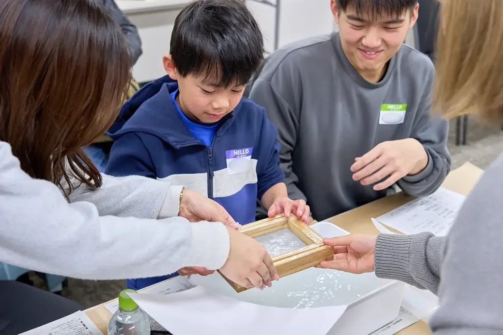 【コンフォートホテル】小学生向け体験イベント「SDGs×バナナペーパーで地球にやさしいアートを作ろう！」を今年も開催！バナナペーパーを通じて環境やフェアトレードについて楽しく学ぶ 画像 4