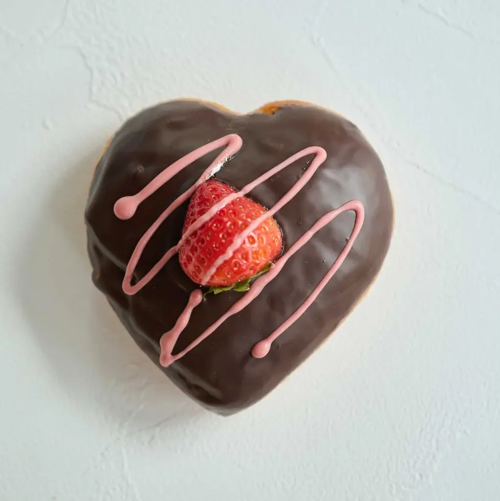 【RACINES DONUT】“Joyful Christmas!”をテーマに、心はずむ6種のクリスマスドーナツと伝統のシュトーレンが登場！ 画像 5