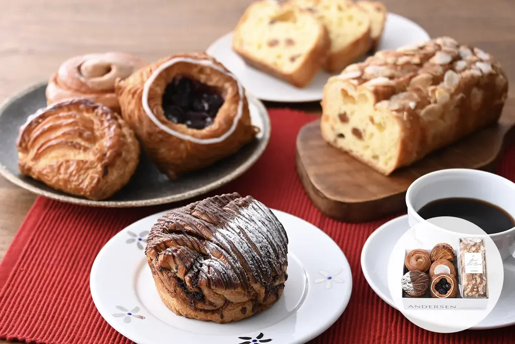 【アンデルセンネット】JULEHYGGE（クリスマスのヒュッゲ）～幸せをはこぶ贈りもの～　サンタやツリーのパンを詰めた「クリスマスのスペシャルボックス」など、11月新発売 画像 5