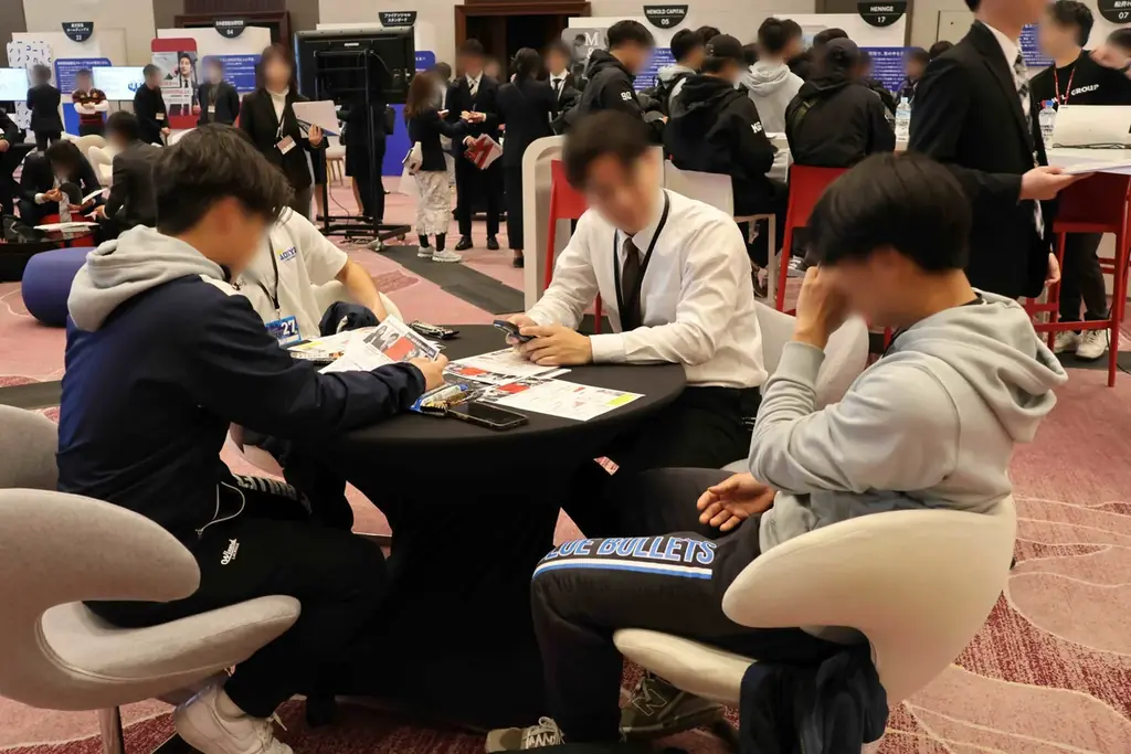 【27・28卒 アスリート学生限定】株式会社and HとRight Brothers株式会社が「交流会型 就活イベント」第2回を開催 画像 4