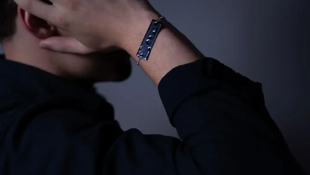 【Astrocolors(アストロカラーズ)】琺瑯アクセサリーブランド「Unomismo」より12星座をテーマとした“世界でたった1人のあなた”に寄り添う琺瑯ブレスレットが誕生！ 画像 11