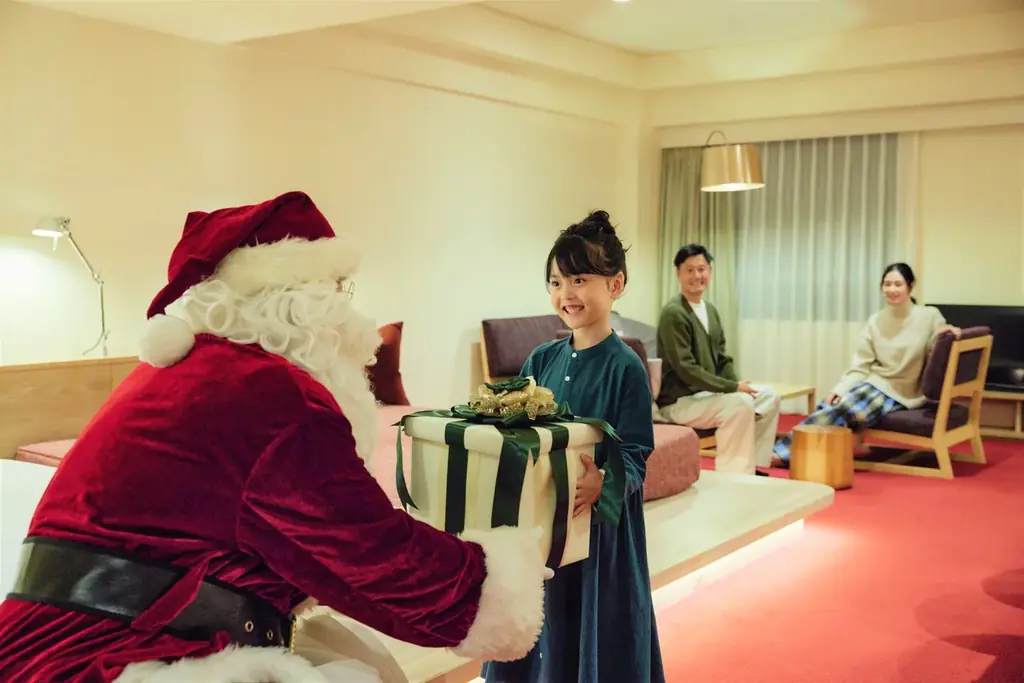 12/1開始 リゾナーレ八ヶ岳でサンタが来るクリスマス宿泊