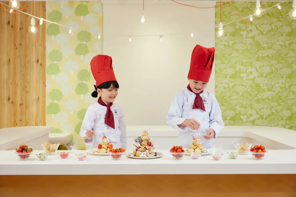 【リゾナーレ八ヶ岳】サンタが部屋にやってくる！イルミネーションが煌めく街で家族の笑顔が溢れるクリスマスステイを提供 画像 3