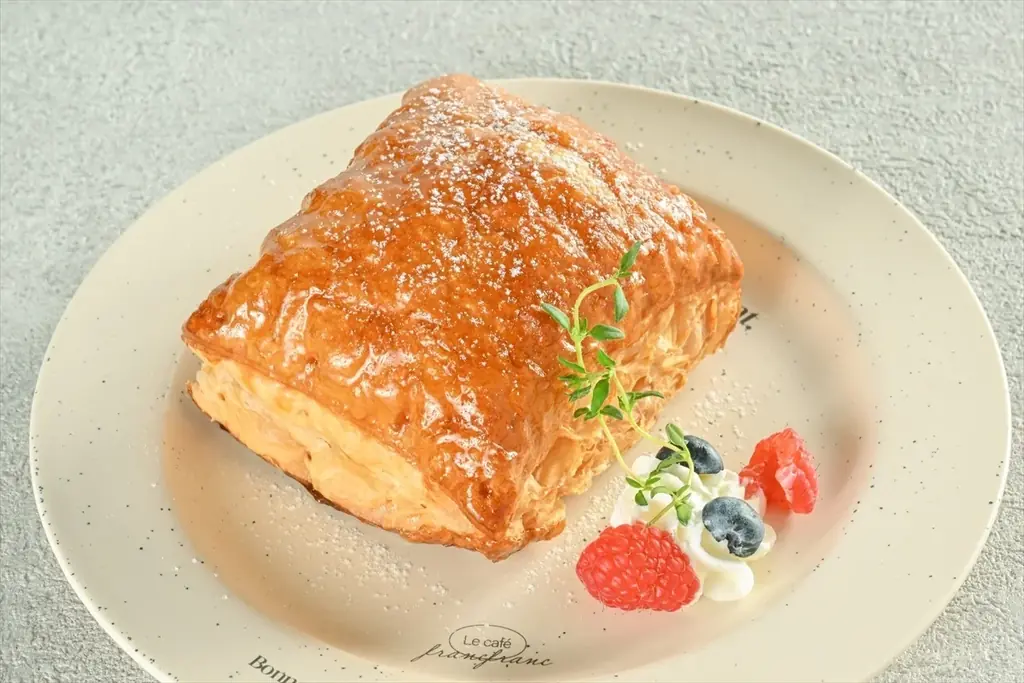 「Buttery Cafeオープン2周年記念イベント」を11月22～24日限定開催。クリームたっぷりミルフィーユが新登場！ 画像 2