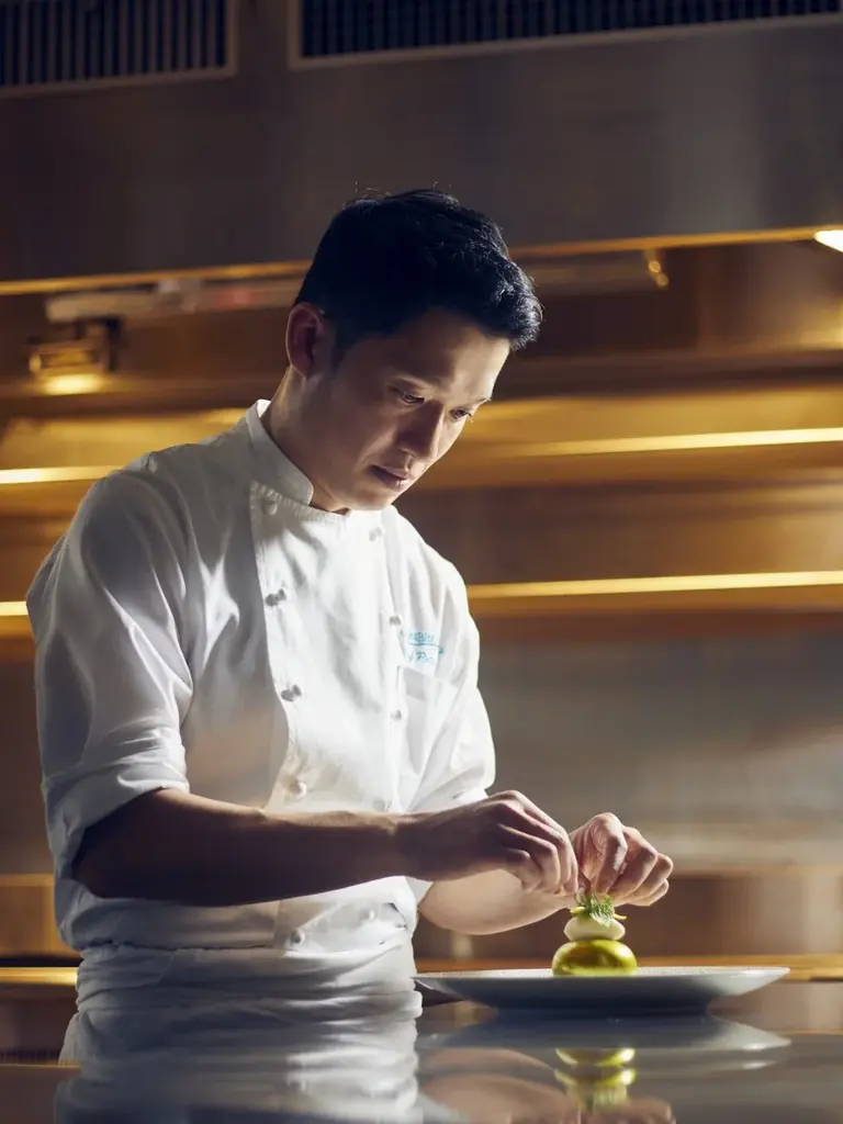 【ソンブルイユ TOKYO】“琥珀の森”をテーマにした、全6種クリスマスケーキの予約販売開始 画像 12