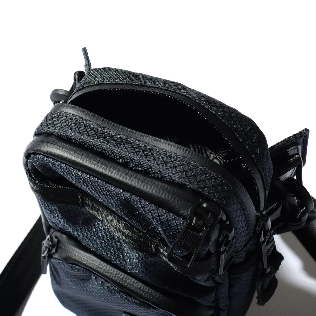 AS2OVの人気「ウォレットショルダー」が防水生地にアップデート11月14日(金)より直営店限定発売 画像 5