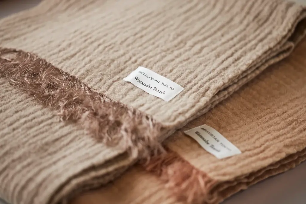 1/20発売　BELLUSTARの桜染め限定マフラー