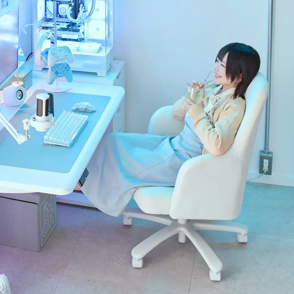 「Pixio」ふわふわもちもちのゲーミングマシュマロチェア。ベロア生地×一体型カーブで包み込むような座り心地を実現したブランド初のゲーミングチェアを新発売。 画像 22