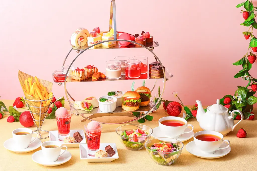 12月1日～限定｜ホテル最上階で楽しむいちご×チョコのアフタヌーンティー