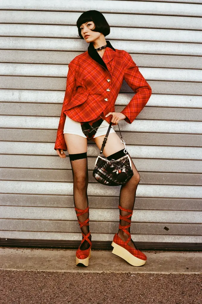 Vivienne Westwood『NANA』25周年を記念したスペシャル・カプセルコレクションを発売 画像 3