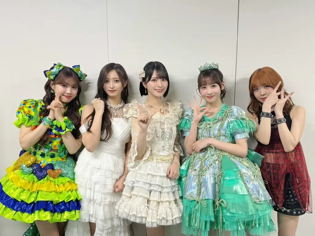 ＝LOVE　読売テレビ・日本テレビ系全国ネット「ベストヒット歌謡祭2025」に初出演し、話題の『とくべチュ、して』を披露！ 画像 1