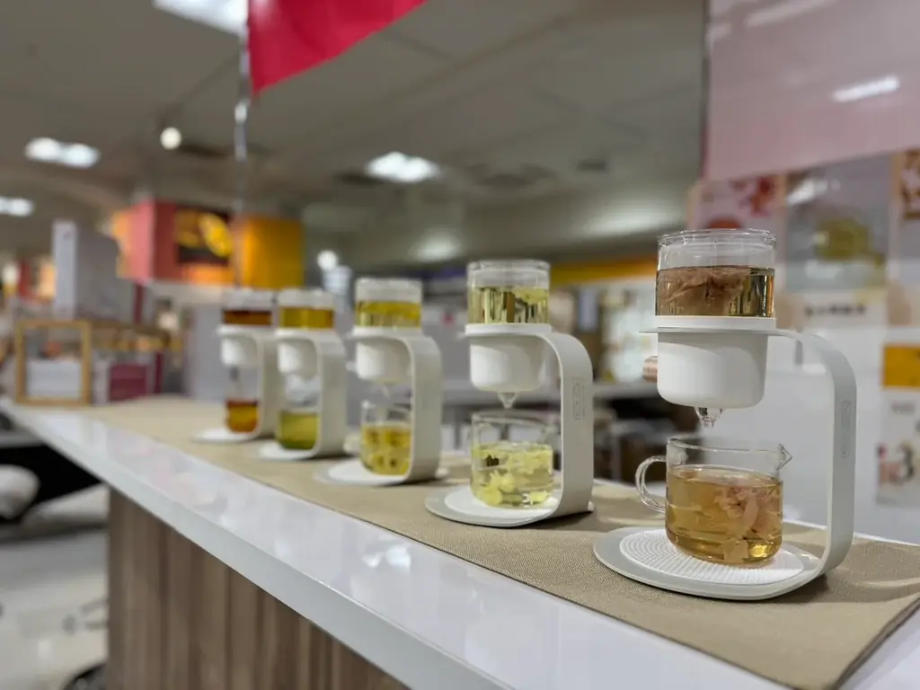 11月12日（水）～11月18日（火）【伊勢丹新宿店】お歳暮ギフトセンター内に、初の花茶カフェ登場。～fuacha～五感で楽しむ花と果実のお茶 画像 3