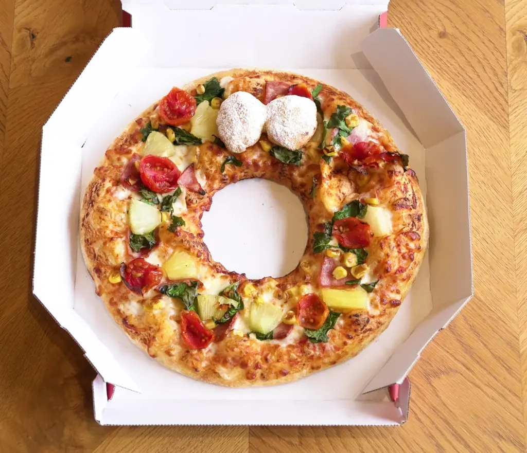 ドミノ・ピザ×ドン・キホーテ 初コラボ！ ピザ作り体験教室「クリスマスピザアカデミー ドン・キホーテ コラボ」11月21日（金）～12月5日（金）期間限定開催！ 画像 2