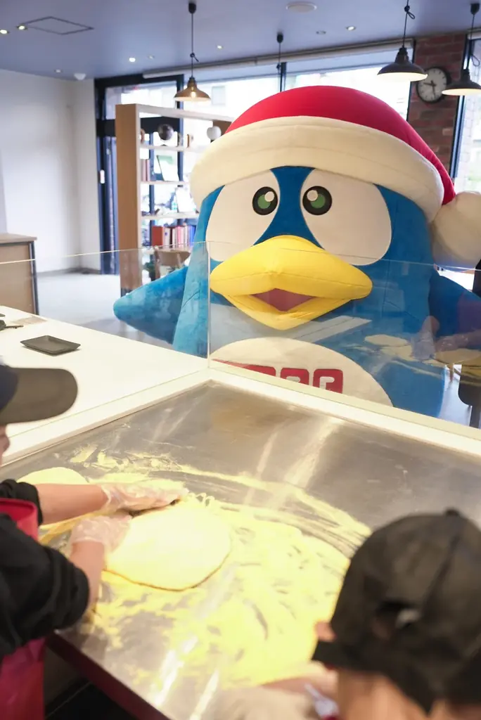 ドミノ・ピザ×ドン・キホーテ 初コラボ！ ピザ作り体験教室「クリスマスピザアカデミー ドン・キホーテ コラボ」11月21日（金）～12月5日（金）期間限定開催！ 画像 4