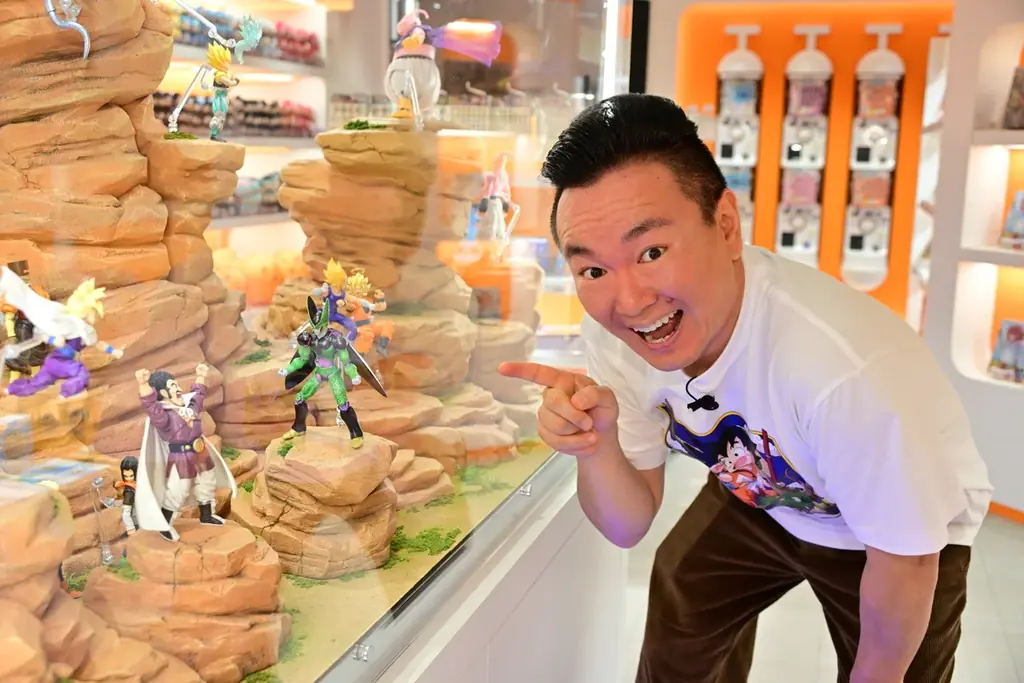 世界初の「DRAGON BALL STORE」が東京駅一番街1階についにオープン！かまいたちがストア内をレポート！！ 画像 5