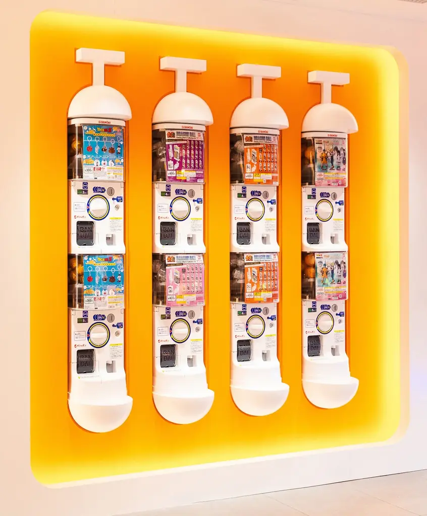 世界初の「DRAGON BALL STORE」が東京駅一番街1階についにオープン！かまいたちがストア内をレポート！！ 画像 9