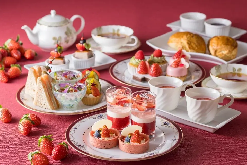 冬の贅沢体験！吉祥寺エクセルホテル東急で「苺のアフタヌーンティー」開催。吉祥寺の紅茶専門店「ティーマーケット ジークレフ」の紅茶と楽しむ、ここでしか味わえない苺スイーツとのマリアージュ。 画像 2