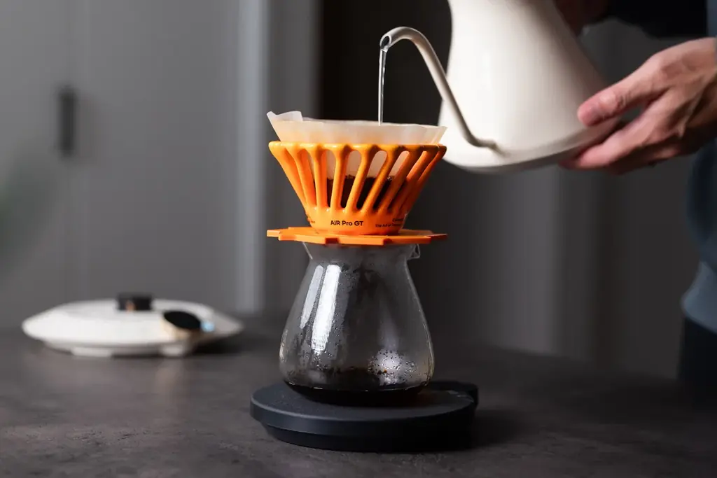 精度と速度。コーヒーを更なる高みへ｜新たな抽出体験を提供するコーヒーギアに、“McLaren｜マクラーレン” レーシングチームとの特別なコラボレーション “GTシリーズ” 発売 画像 8