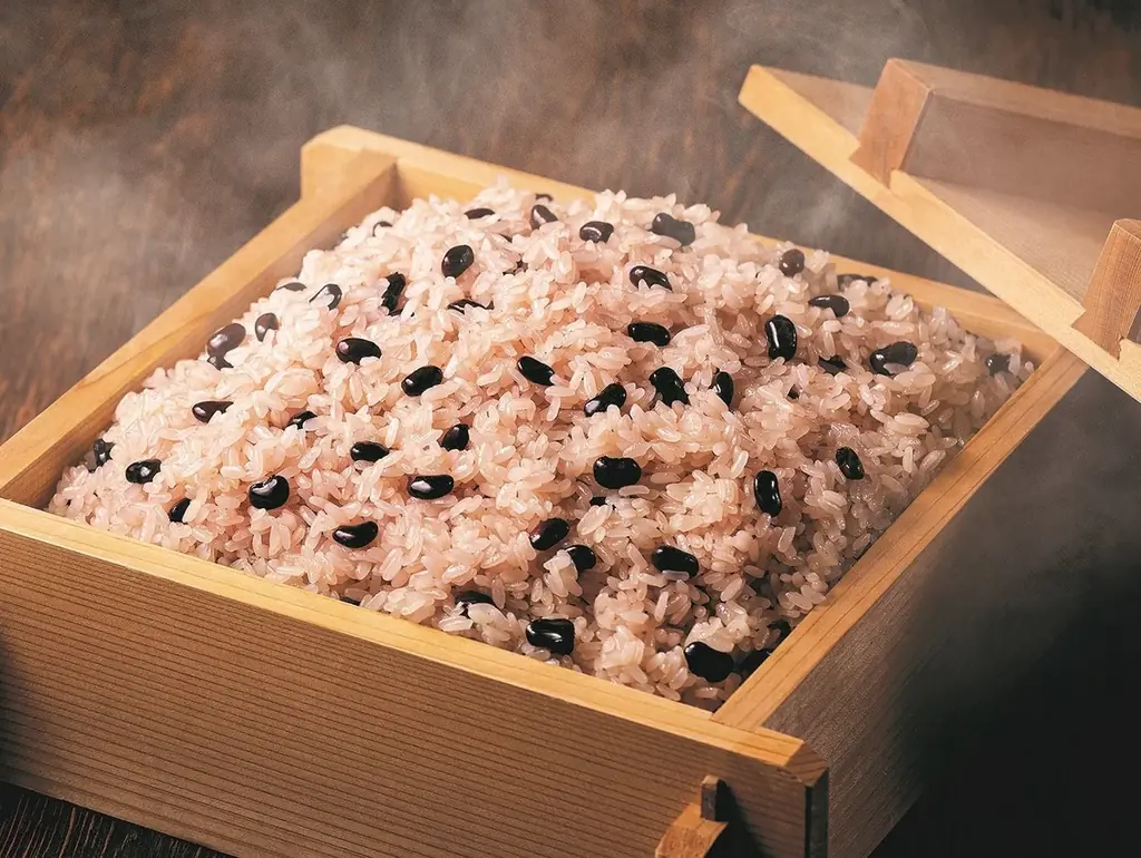 【たごさく】11月23日は「お赤飯の日」ご自宅で手軽に楽しめる人気商品「お家でお赤飯」をオリジナルグッズとセットにして11月15日（土）から数量限定で販売 画像 6