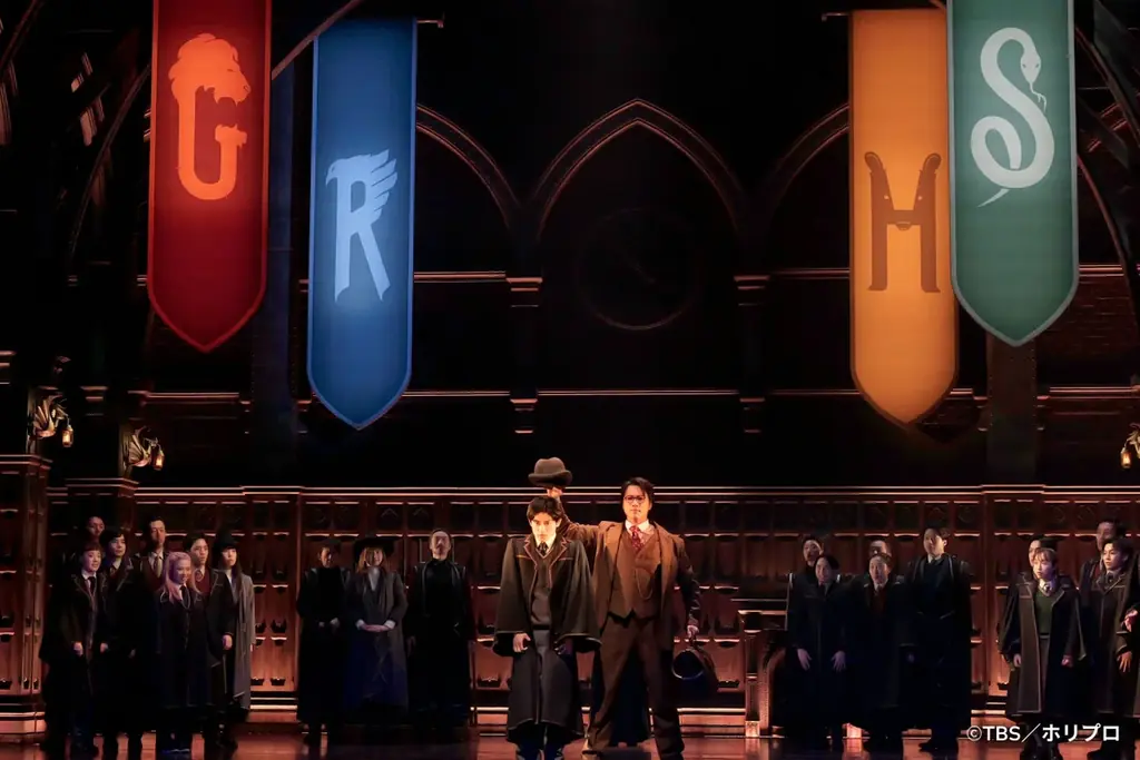 ロングラン4年目！舞台『ハリー・ポッターと呪いの子』年末ファン大感謝祭2025 開催決定！【出演者：福山康平／佐藤知恩／原嶋元久、浅見和哉／久保和支／大久保樹】 画像 6