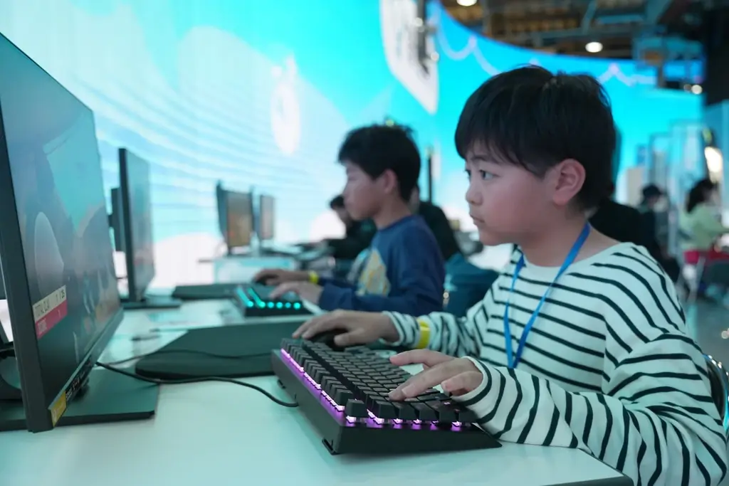 子どもたちの夢を育む“大人気職業体験イベント”が春・冬の 2 シーズンへ拡大　第3回「e スポーツゲームクリエイターアカデミー2025 冬」開催 画像 4