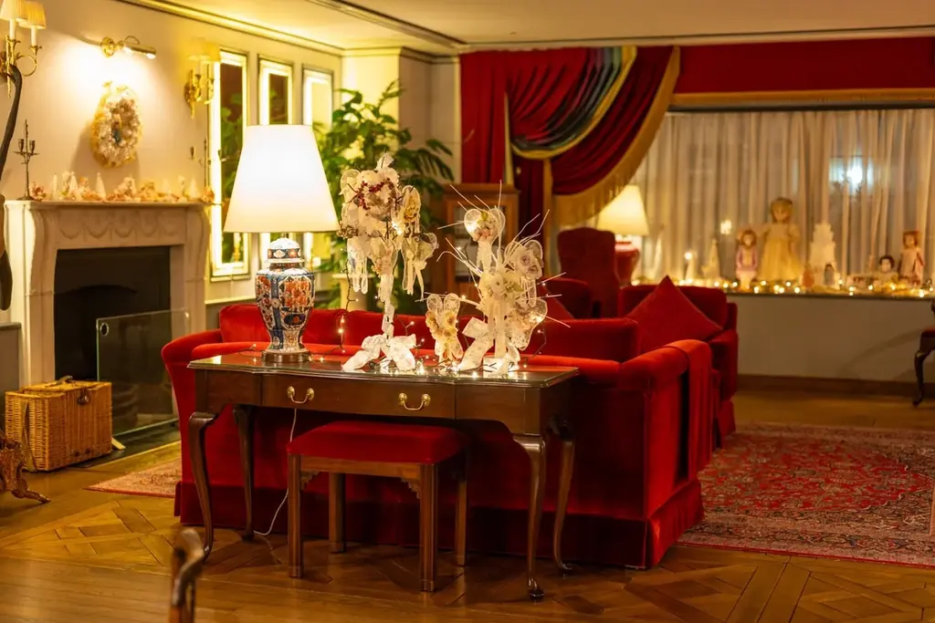 「神戸北野ホテル」25周年ノエルデコレーションテーマは“天使とリボン”7人の作家が天使からの祝福を表現温かく、幸せなクリスマスをプレゼント 画像 2