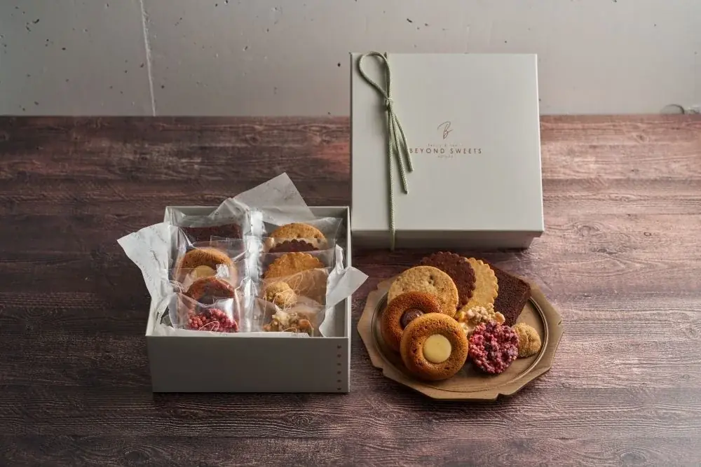 【BEYOND SWEETS】小麦・白砂糖・バター・卵不使用のプラントベース《新発売》クリスマス限定「グルテンフリークッキー缶」 画像 4