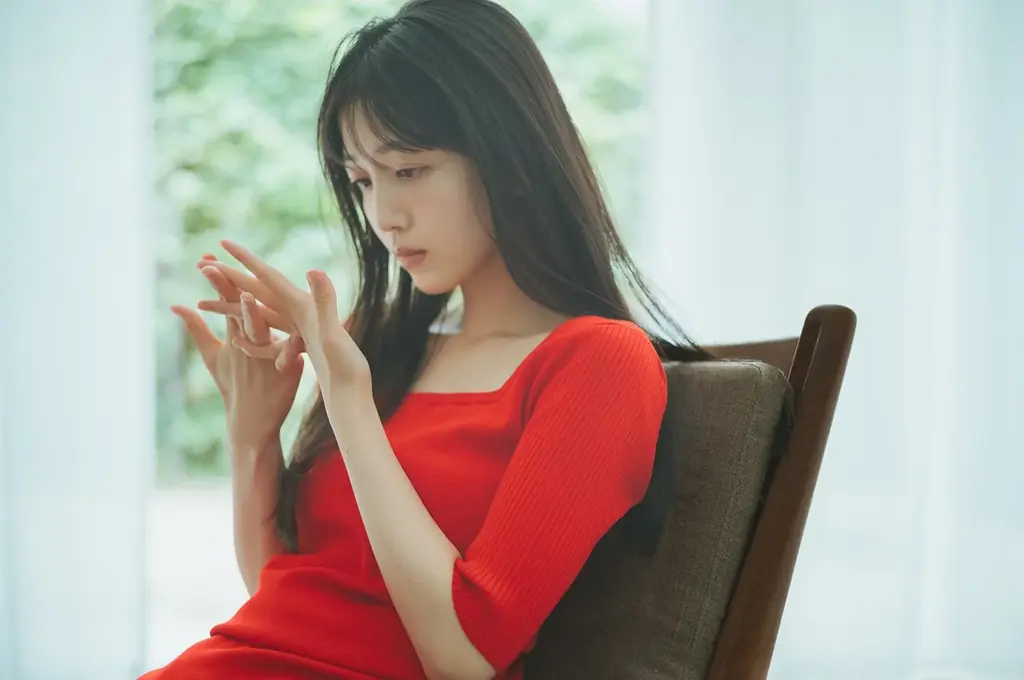 君への愛は、永遠に。乃木坂46・久保史緒里が表紙を飾る「blt graph. vol.113」の表紙と別冊付録ポスター、ポストカードのカットを公開！ 画像 6