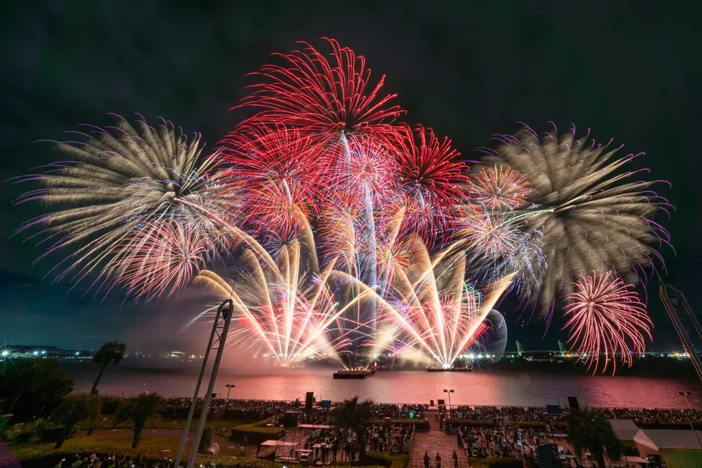 東京湾初開催！　花火から始まる今年のクリスマス音楽と花火が融合する冬の芸術体験『千葉Xmas芸術花火2025』　フードエリア　全５７ブースが決定！ 画像 3