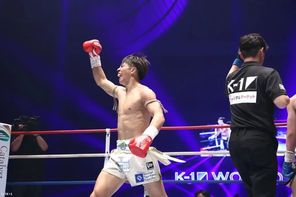 【K-1大会事後レポート】引退覚悟で「石井一成」、世界を挑発する「朝久泰央」がタイトルマッチで新王者に！ 画像 4