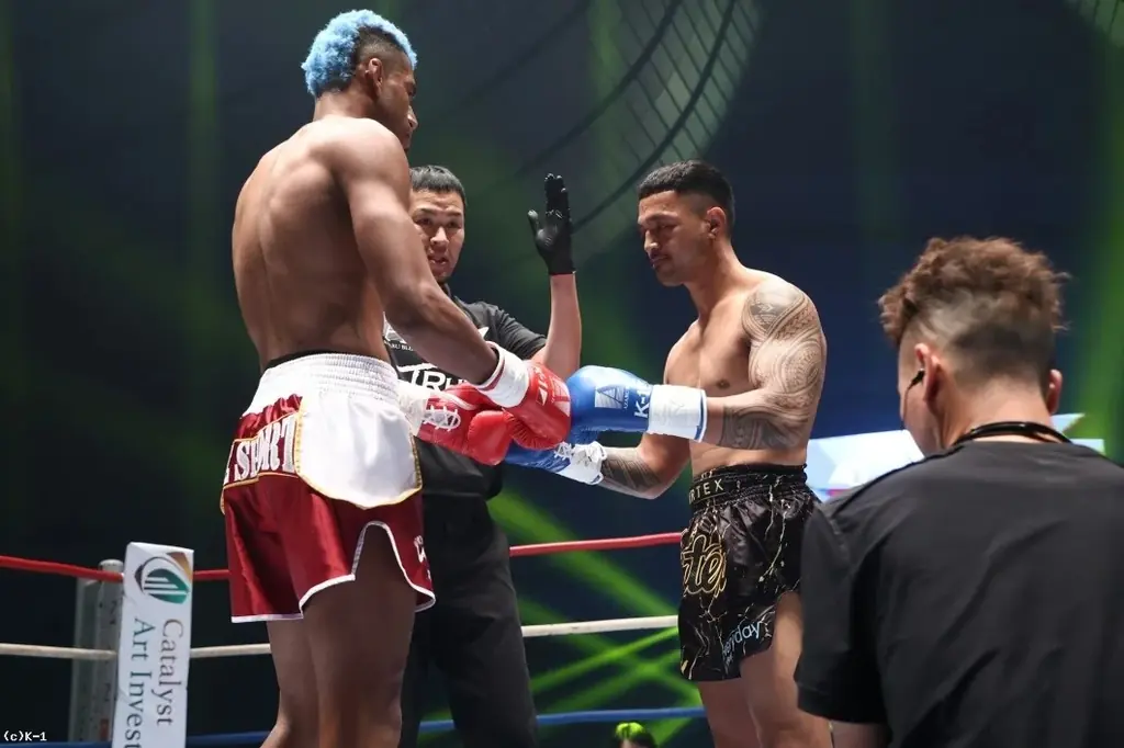 【K-1大会事後レポート】世界一が決定！ジョナス・サルシチャ(ブラジル)が1RKOで-70kg世界最強決定Tを制覇！”奇跡の9頭身”斎藤恭代さんがスペシャルラウンドガールとして初登場 画像 9