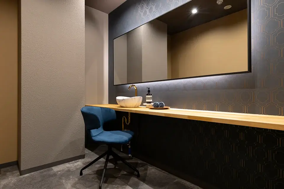 【11/16 京都市・四条烏丸にOPEN】「色気に戦略を。」大人の男性のなりたい姿を叶えるメンズ専門美容サロン KAZUKI HAGIWARA MEN’S STRATEGIC BEAUTY SALON 画像 5