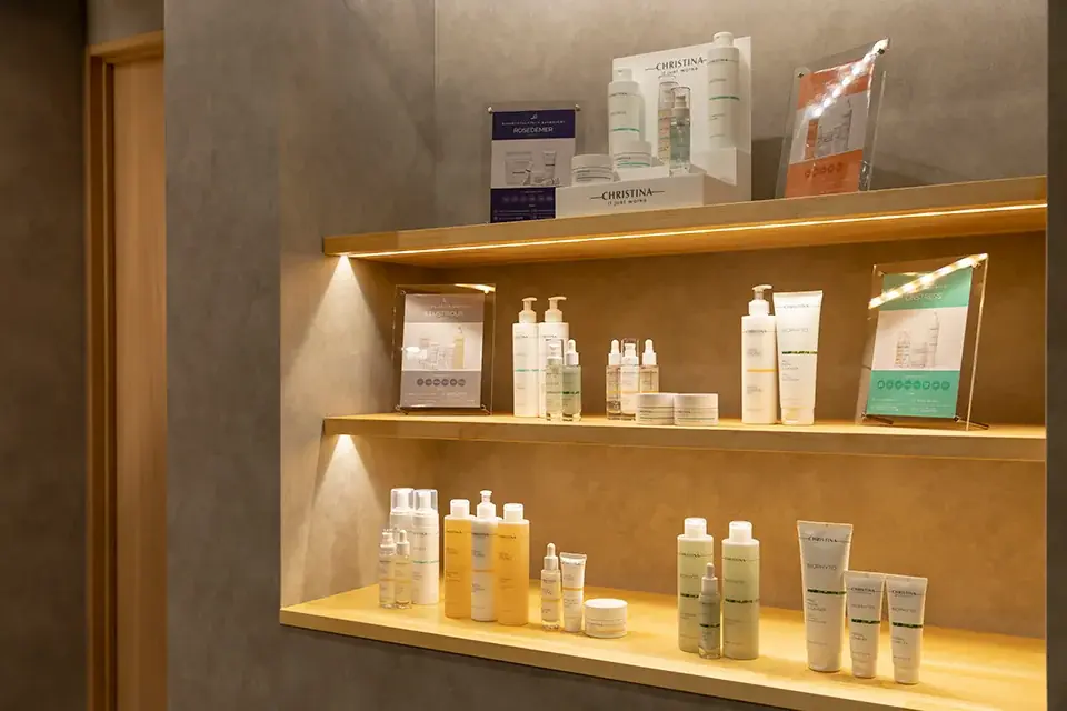 【11/16 京都市・四条烏丸にOPEN】「色気に戦略を。」大人の男性のなりたい姿を叶えるメンズ専門美容サロン KAZUKI HAGIWARA MEN’S STRATEGIC BEAUTY SALON 画像 6