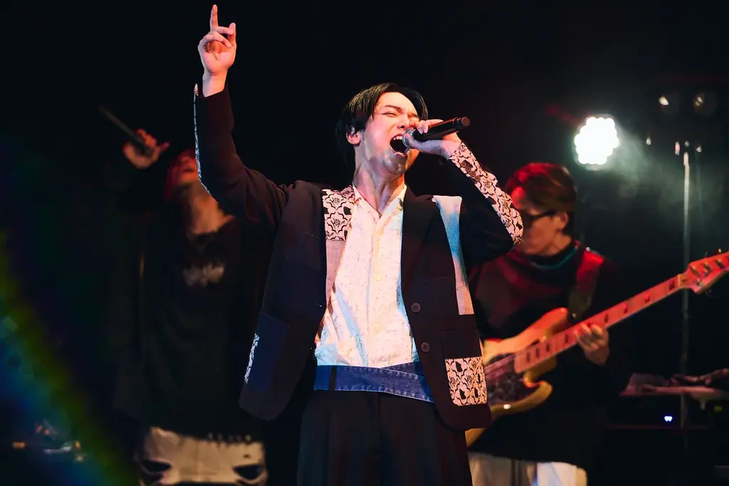 とぅーし (from REAL AKIBA BOYZ) First One Man Live “FIRST VOICE”ライブレポート夢を繋ぎ、仲間と駆け抜けた1年の集大成 画像 1