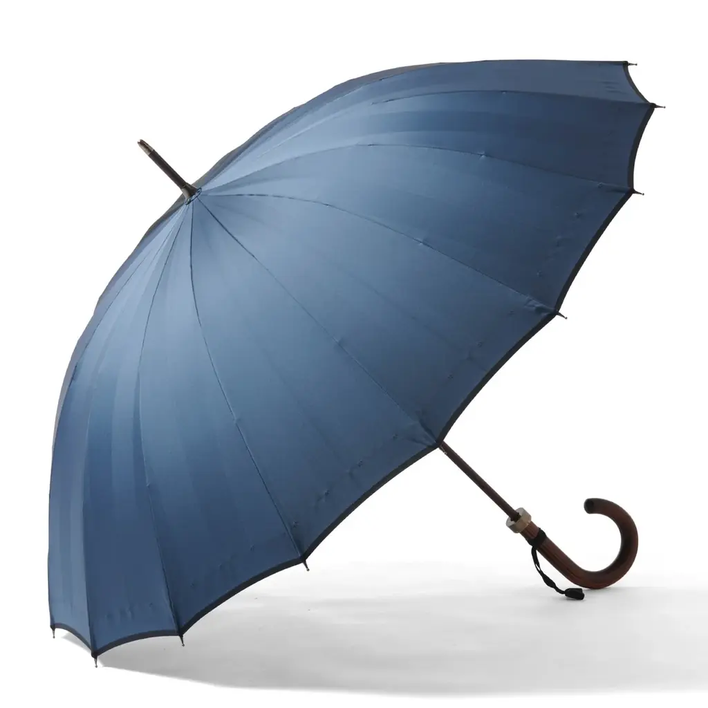 老舗洋傘メーカー・トンボ洋傘前原光榮商店の直営店「浅草三筋町店」にて、12月1日（月）～12月25日（木）に期間中クリスマス限定イベントを開催。抽選でその場で豪華賞品をプレゼント。 画像 3