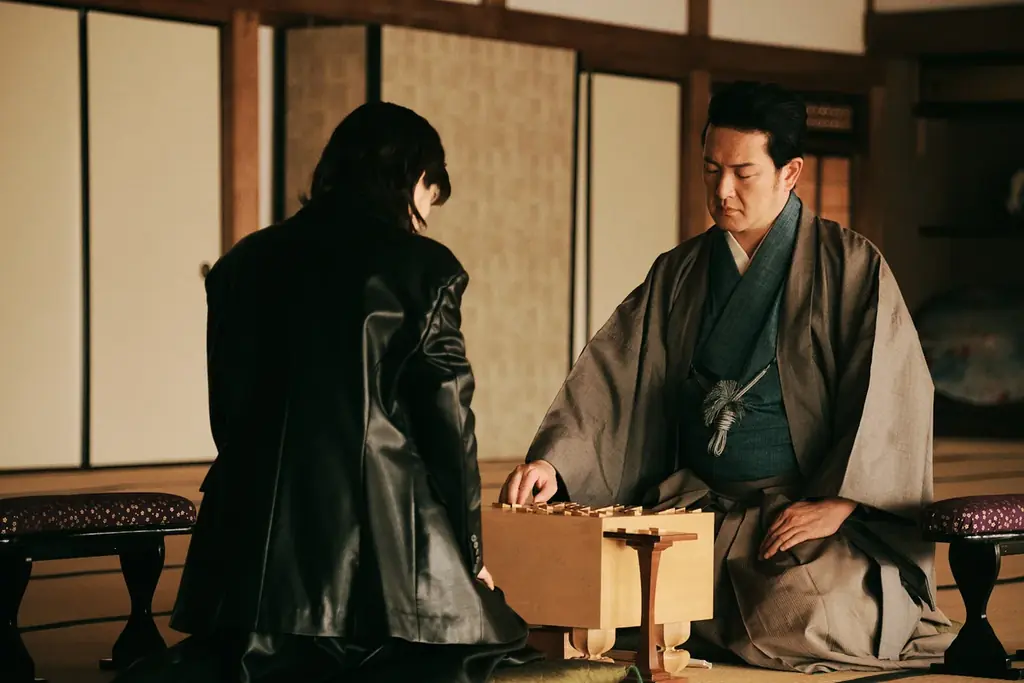 のん“飛鳥”と中村獅童“彰一”、盤上で再会！人生を懸けた復讐は“親子対決”で決着へ…ABEMAオリジナルドラマ『MISS KING / ミス・キング』最終回は今夜8時より無料配信開始！ 画像 6