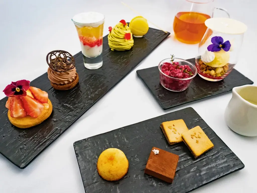 11/21開始｜旧校舎で体験する10品のスイーツコース