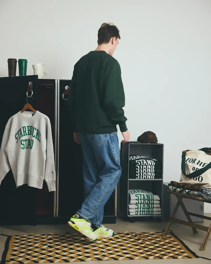 〈STARBUCKS STAND by BEAMS〉より『EXTRA Collection』が初ローンチ。第一弾は〈Champion〉別注リバースウィーブ®︎ 画像 3