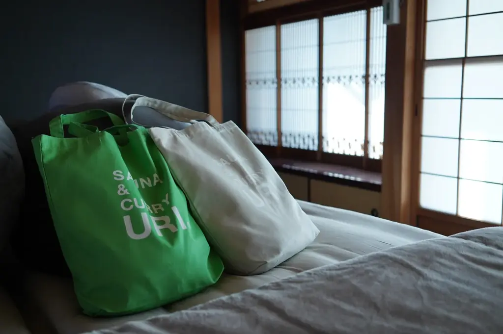 京丹後“サウナ旅”の終着地！京丹後・久美浜に、三棟すべて専用サウナ付きの古民家ホテル「SAUNA&CURRY URI 京丹後」が誕生。サウナとスパイスカレーで、ととのい尽くすサウナ旅を。 画像 10